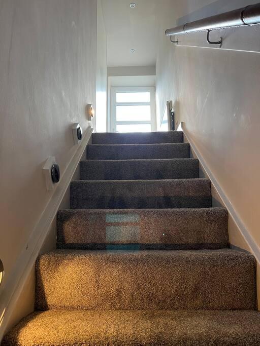 Gorgeous 2 Bed Loft Style Apartment Manchester Exterior foto